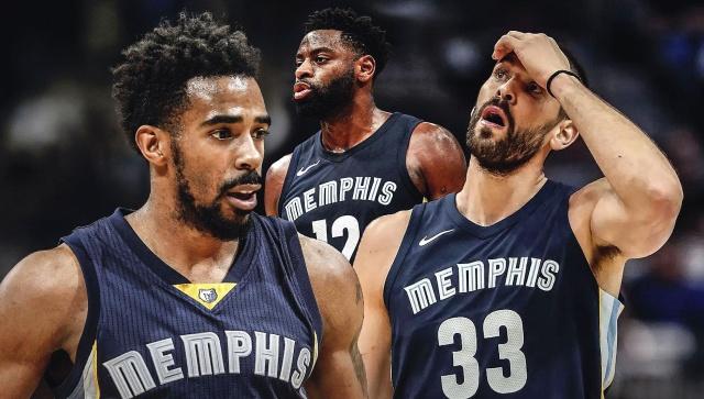 详解棒球规则中的“场外飞球”判罚及球击中支柱后的垒位推算