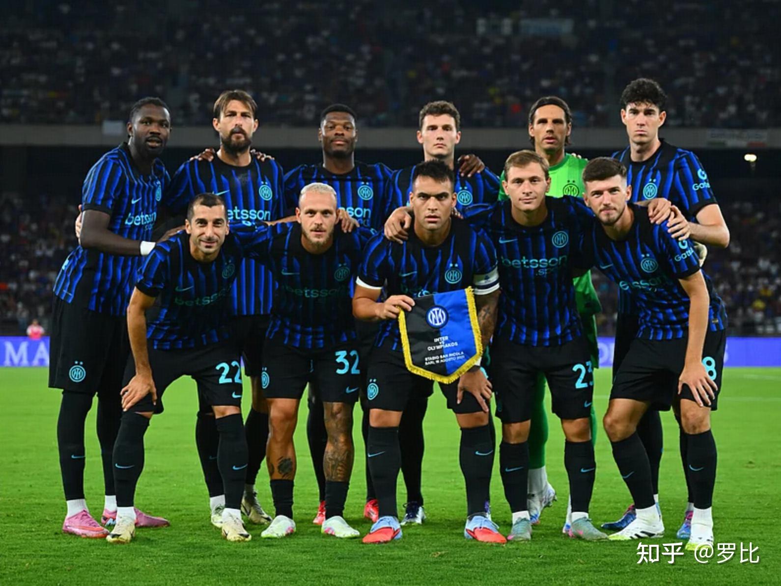 莱昂纳多挑起球队进攻大梁 弑杀旧主助海港连胜登榜首白归化了？印尼入籍中卫拒绝国家队征召 曾与前主帅不和卡扎尔球衣都被踹裂了！卡兰加被红牌罚下(图)