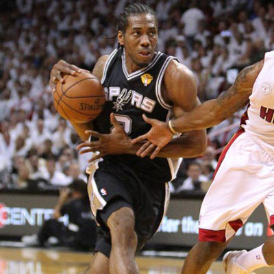 斯基拉：那不勒斯计划通过冬窗买中场，目前看上梅努等5人